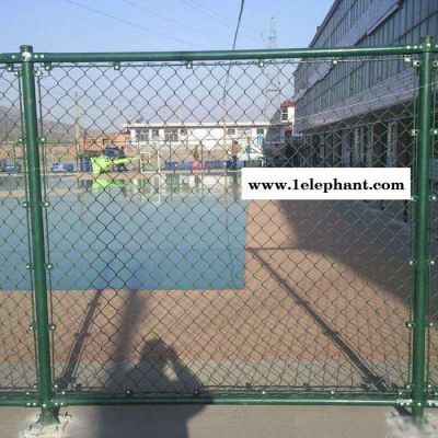 永宏 厂家生产 供应 绿色球场围网 护栏防护网 体育场隔离网图3