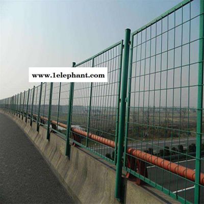 铁路双边丝护栏网 圈地双边丝防护网 浸塑围栏网 驰泰 价格实惠