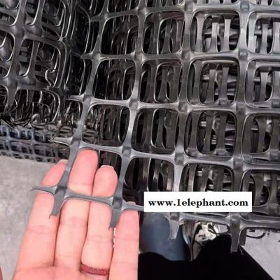 防护网隔离栅 安全围栏塑料网 养殖户围栏网 徐州隔离栅厂家图4