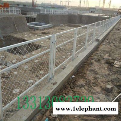百瑞 建筑工地临边防护围栏网 建筑工地阿全防护网栏 基坑临边防护警示围栏  施工现场安全围栏图1
