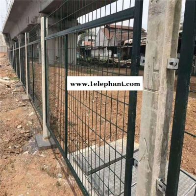 润光丝网 批发金属防护网 山西铁路护栏网 桥下防护栅栏厂家图6