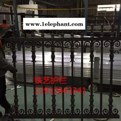 禄基生产园林防护 园林防护网 市政围栏 铁艺栅栏 锌钢护栏图7