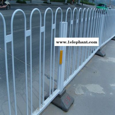 供应耀佳 市政护栏网 隔离网 防护网 公路隔离网 护栏网厂家 京式护栏网 防护网图4
