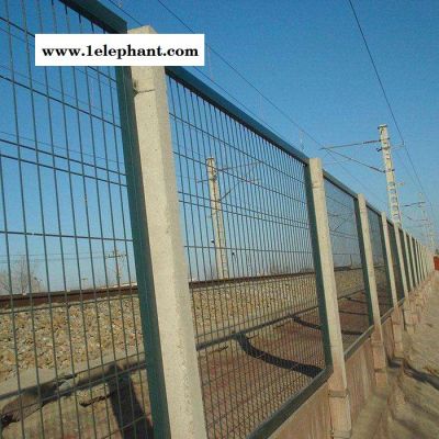 万旭 铁路铁丝防护网 浸塑边框护栏网厂家生产 铁路护栏网 道路围栏图4