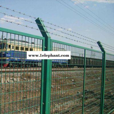 万旭 铁路铁丝防护网 浸塑边框护栏网厂家生产 铁路护栏网 道路围栏图5