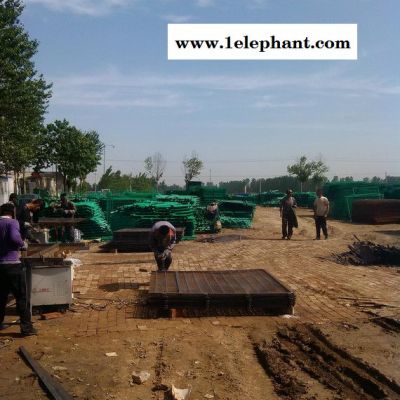 新盈特网栏新出炉   铁路防护网 公路护栏网 大批量生产欢迎图2