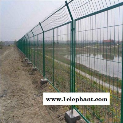 耀佳 现货双边丝护栏网 防护网 高速公路护栏网 公路护栏 围栏网 防护网 隔离栅 护栏网厂 铁丝围栏 边坡防护网图5