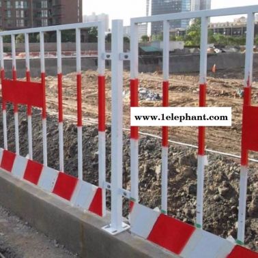 瑞旗隆 地产开发基坑临边围栏网 红白色方管喷塑基坑临时防护网 基坑护栏网