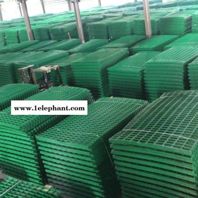 河道防护网 铁丝网围栏 养殖铁丝网 厂区围栏网博才金属厂家定制 河道防护网 铁丝网围栏 养殖铁丝网 厂区围栏网博才金属厂家定制