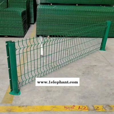 【耀佳】桃型柱护栏网防护网庭院护栏网三角折弯护栏网围栏网防护网围网图5