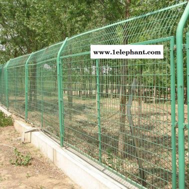 铁丝网围栏 隔离防护网 园林护栏网