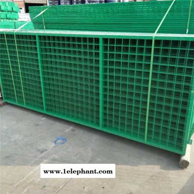 围栏护栏网价格 铁路公路防护网 铁路护栏网图片大全 铁护栏网 铁栅栏护栏网图7