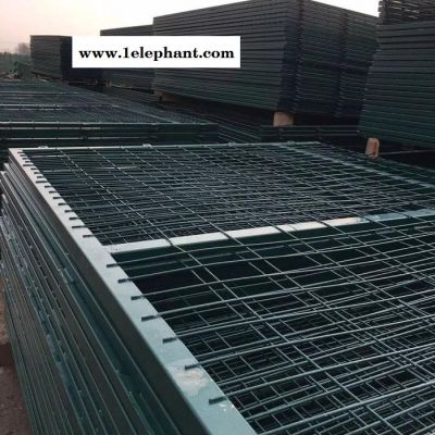 2012-8001、8002 铁路金属防护网 金属网片防护栅栏 加高加密网片 河北菲璇库存充足现货供应图6