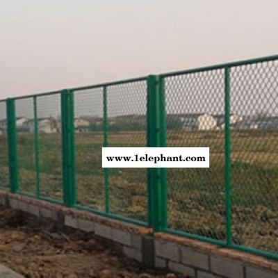 志航公路隔离栅 公路护栏网 防护网 高速公路网 护栏围网 公路缆索护栏 公路护栏厂家 志航公路隔离栅 公路护栏网 防护网 高速公路网 护栏围网 公路缆索护栏 公路护栏厂家