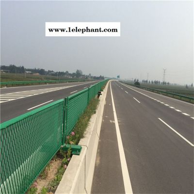 高速防眩网厂家 公路防护网 防眩网价格 防眩网支架图5