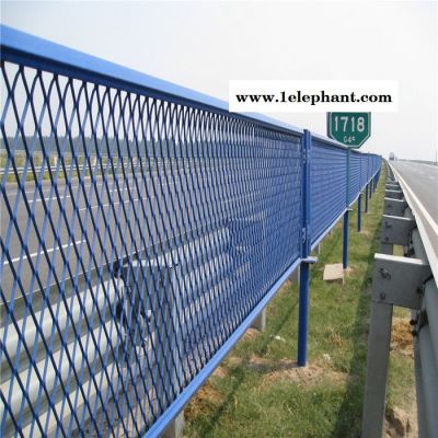 高速防眩网厂家 公路防护网 防眩网价格 防眩网支架图8