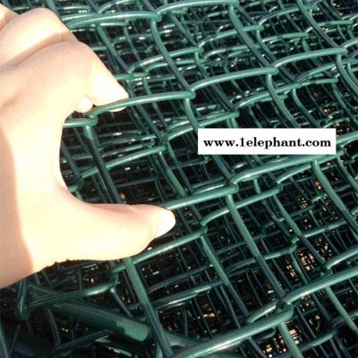 超兴球场护栏 篮球场围栏网 体育运动场围网 操场铁丝网 足球场防护网 超兴球场护栏 篮球场围栏网 体育运动场围网 操场铁丝网 足球场防护网