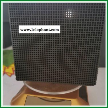 大量销售蜂窝活性炭方块砖活性炭耐水活性炭