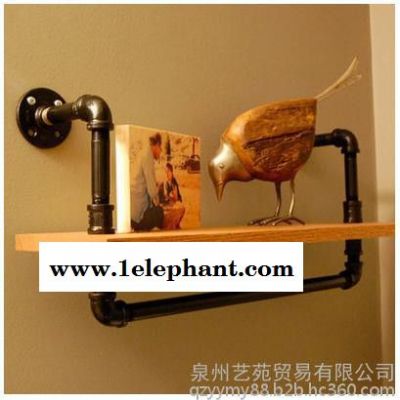 欧美复古卫生间毛巾洗漱用品架实木搁板墙上置物书架壁挂铁艺花架图2
