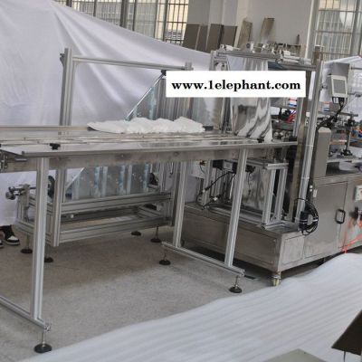 赛诺四边封包装机高速独立熔喷布口罩包装机图3