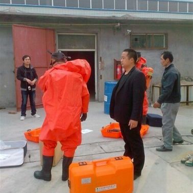 潍坊防化服A级防化服防飞溅防化服现货供应