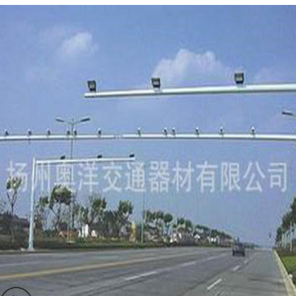 八角形监控设备安装杆件，高度6米横杆8米，整体热镀锌喷塑处理图2