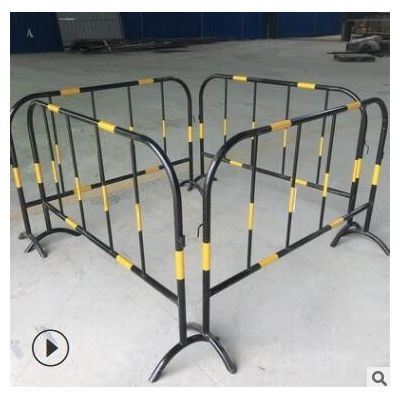 恒能铁马护栏 市政道路施工临时隔离护栏 黑黄可移动道路警示围栏图2