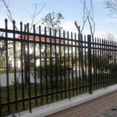 厂家定制防护围栏工厂小区院墙隔离栏杆别墅铁艺围墙学校锌钢护栏