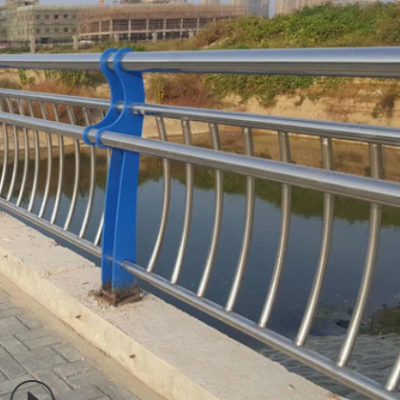 304不锈钢复合管河道防撞加工定制公路立柱景观防护栏杆桥梁护栏