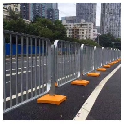 京式护栏人行道安全防护围栏交通道路m型u型镀锌圆钢圆管隔离护栏图3