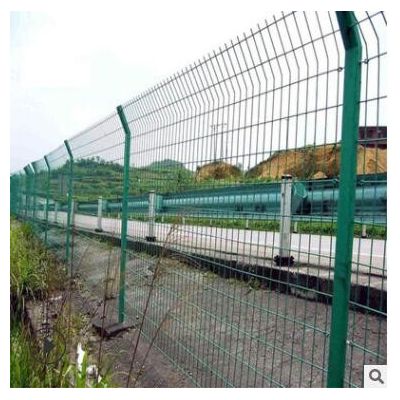 高速公路护栏网 园林绿化围栏 圈地围栏网 草原绿地隔离护栏网图3