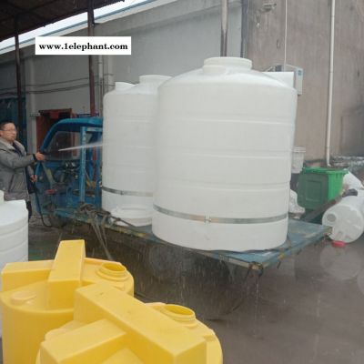 华社立式1000L塑料储罐耐腐蚀耐酸碱滚塑加厚储存化工液体消防预案桶森林消防桶