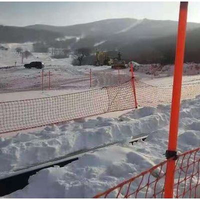 山东瀚雪供应滑雪场防撞垫雪场防护网网杆雪具大厅防滑垫 滑雪场防护设施