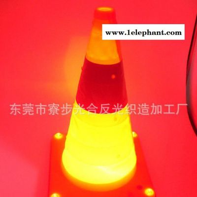 直销LED充电发光路障 路锥 交通道具 防护路障 移动发光充电图3