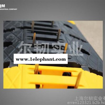 减速坡式路障遥控**阻车器图5
