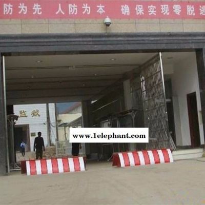 液压翻板防恐路障机图5