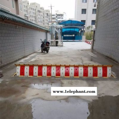 液压翻板防恐路障机图2