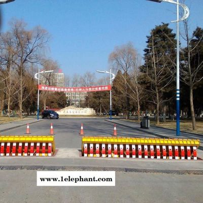 【蜀悍将】路障机厂家 路障机 液压路障机 翻板路障机 反恐路障机图2