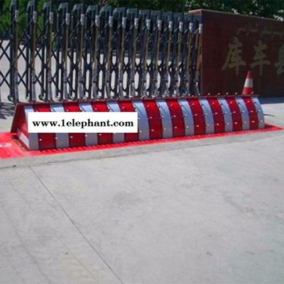 **直销液压翻板路障机图2