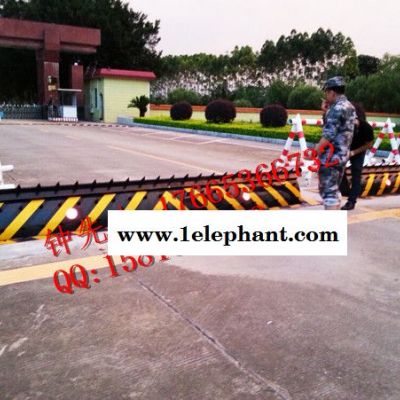 中方智能 反恐路障机图2