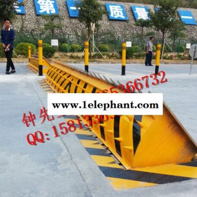 中方智能 反恐路障机图3