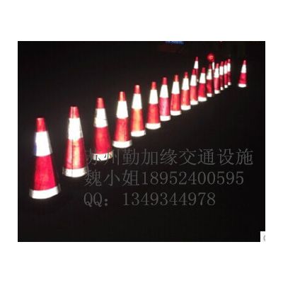 供应反光橡胶路锥镇江塑料锥形桶晶格徐州雪糕筒路障销售图3