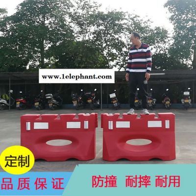 护栏厂家现货700*1300吹塑水马 可移动隔离墩 道路工程临时路障图2