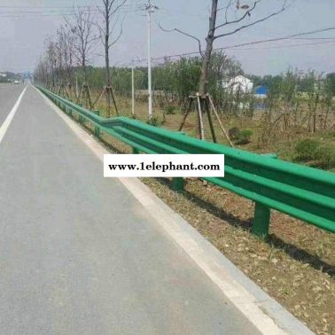 湖北鄂州公路防撞护栏板双波护栏板厂家批量价