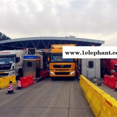 高速公路防撞护栏水马 收费站防撞岛价格 塑料防撞墩厂家直销