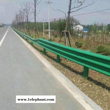 贵州铜仁公路波形梁护栏板三波护栏板报价