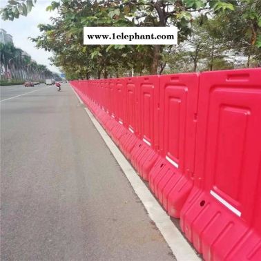 广州市政挖掘建筑工程灵活搬运红色高栏水马护栏 整车发货