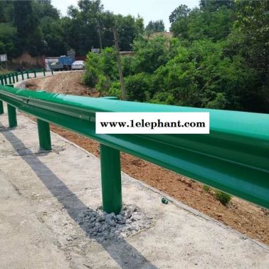 广西柳州公路波形护栏板热镀锌护栏板厂家批量价