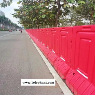 道路围蔽施工临时护栏 加水增重塑料工程围挡