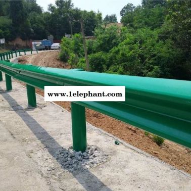 陕西咸阳公路防撞护栏板热镀锌波形护栏报价